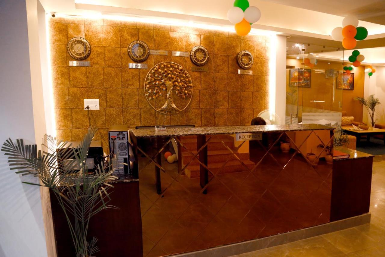 Airport Hotel Tashree Nova Deli Exterior foto