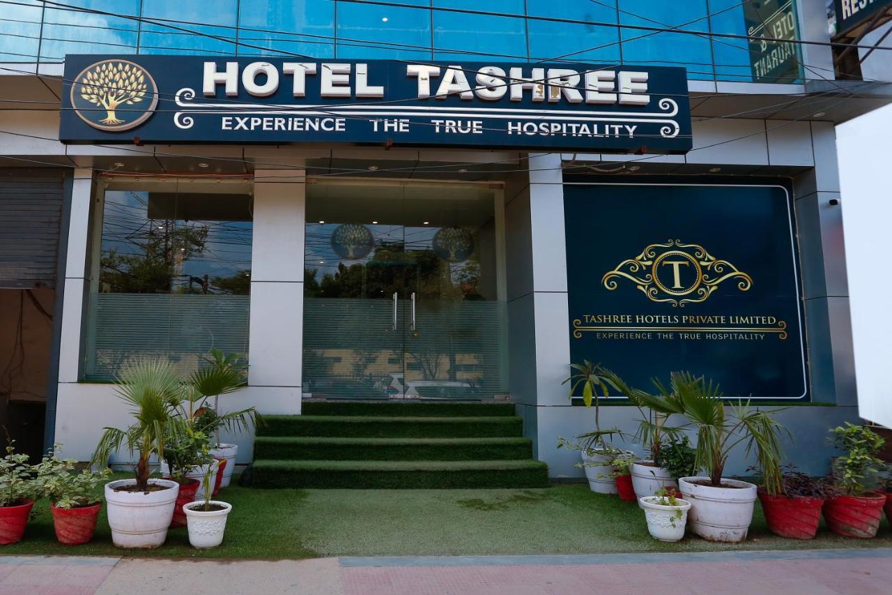 Airport Hotel Tashree Nova Deli Exterior foto