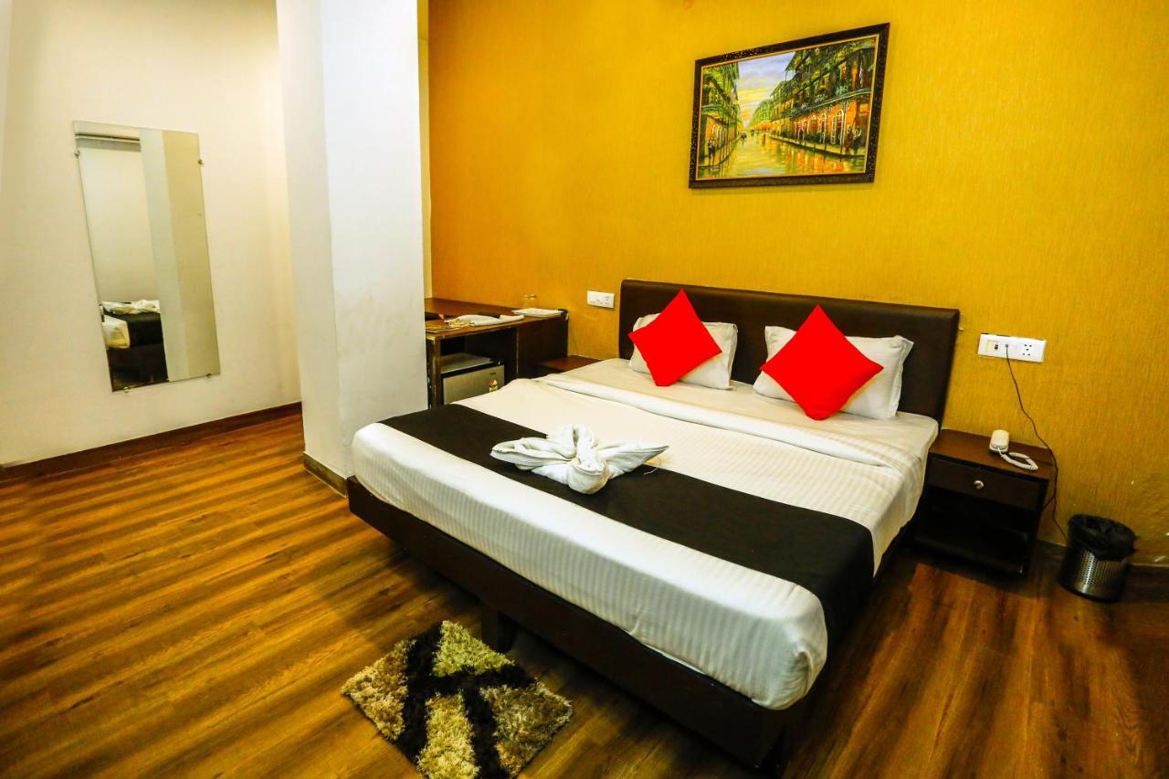 Airport Hotel Tashree Nova Deli Exterior foto
