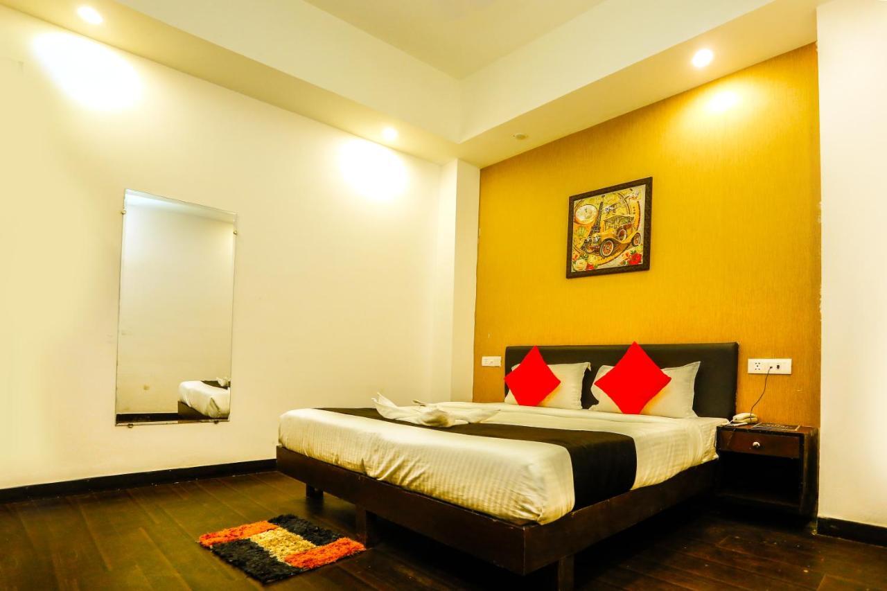 Airport Hotel Tashree Nova Deli Exterior foto